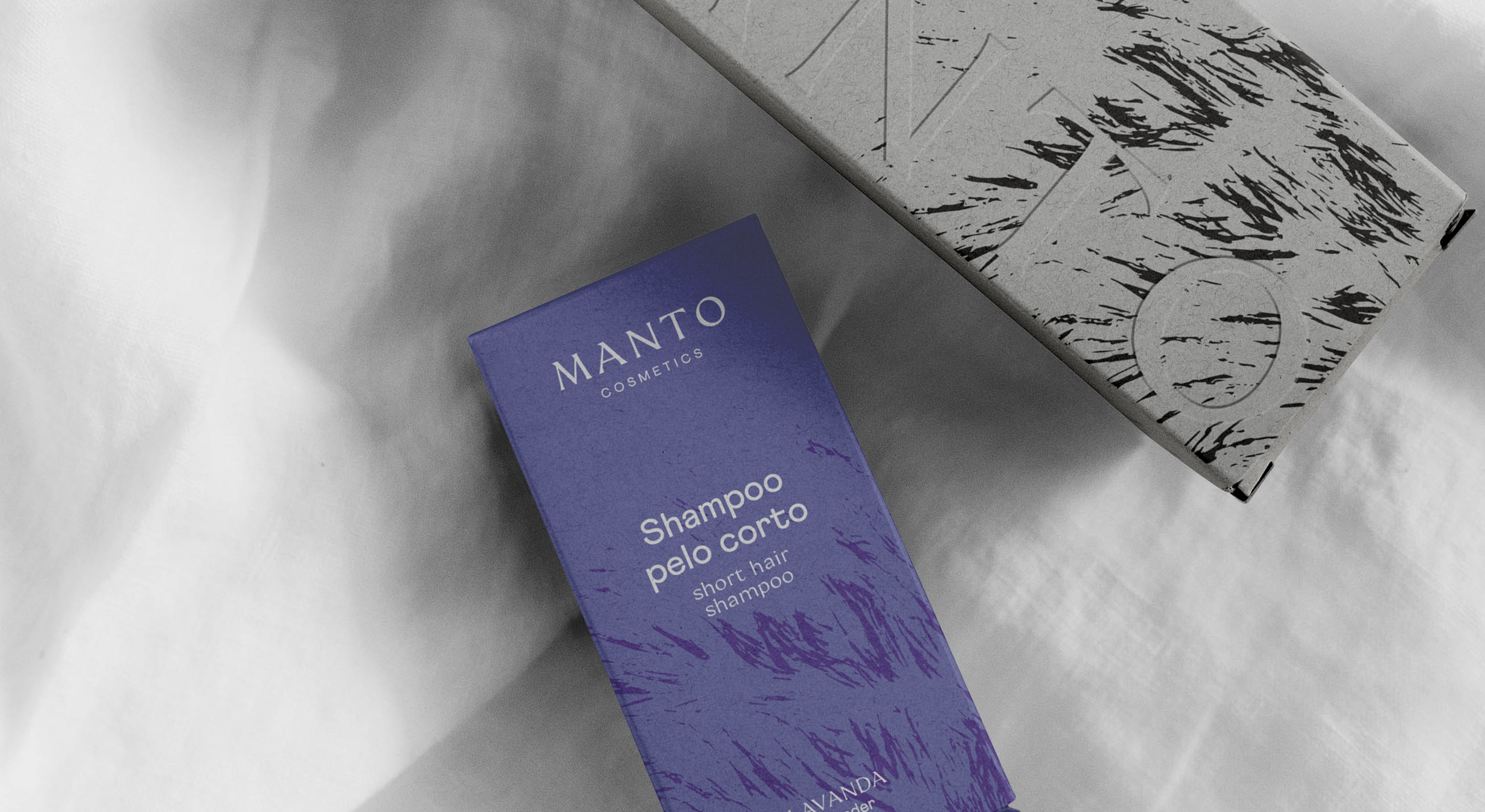 Manto cosmetic box
